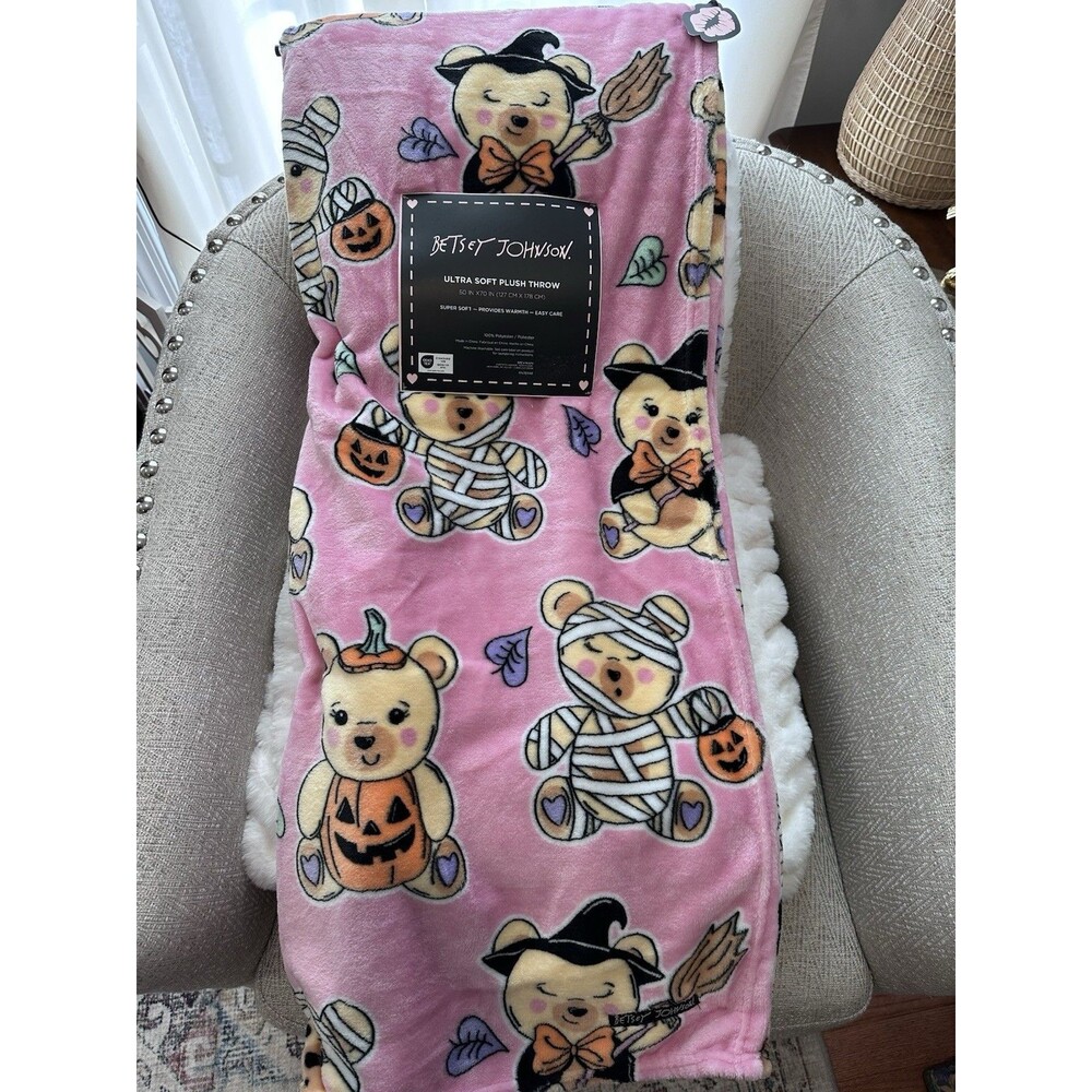 Betsy Johnson Pink Halloween Bears Ultra Plush Throw Blanket 50 x 70 In